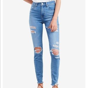Levi’s 721 High-Rise Skinny Jeans